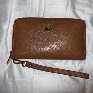Michael Kors wallet/wristlet